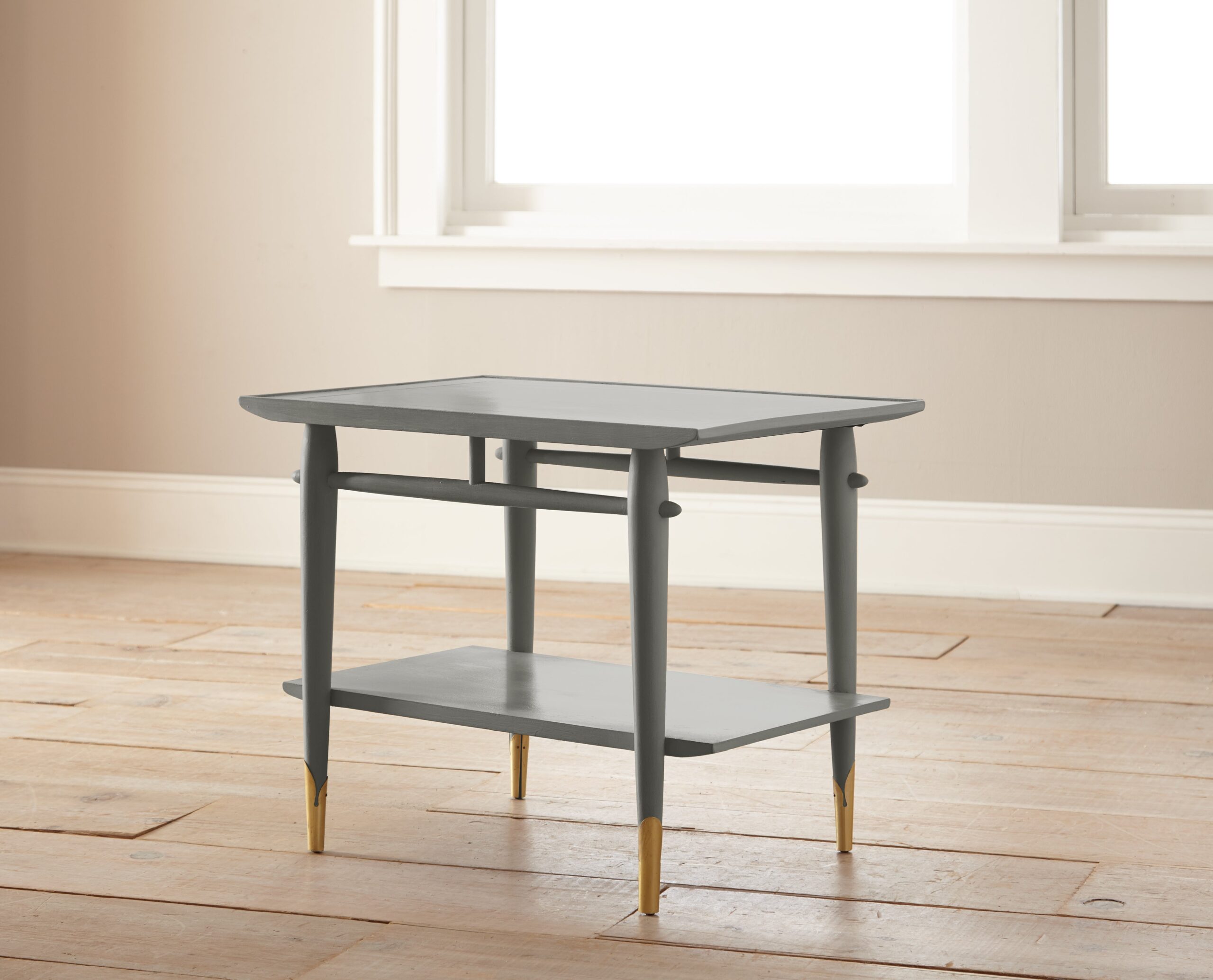 1365717-Castle-Collection-ChalkStyle_SideTable_Estate