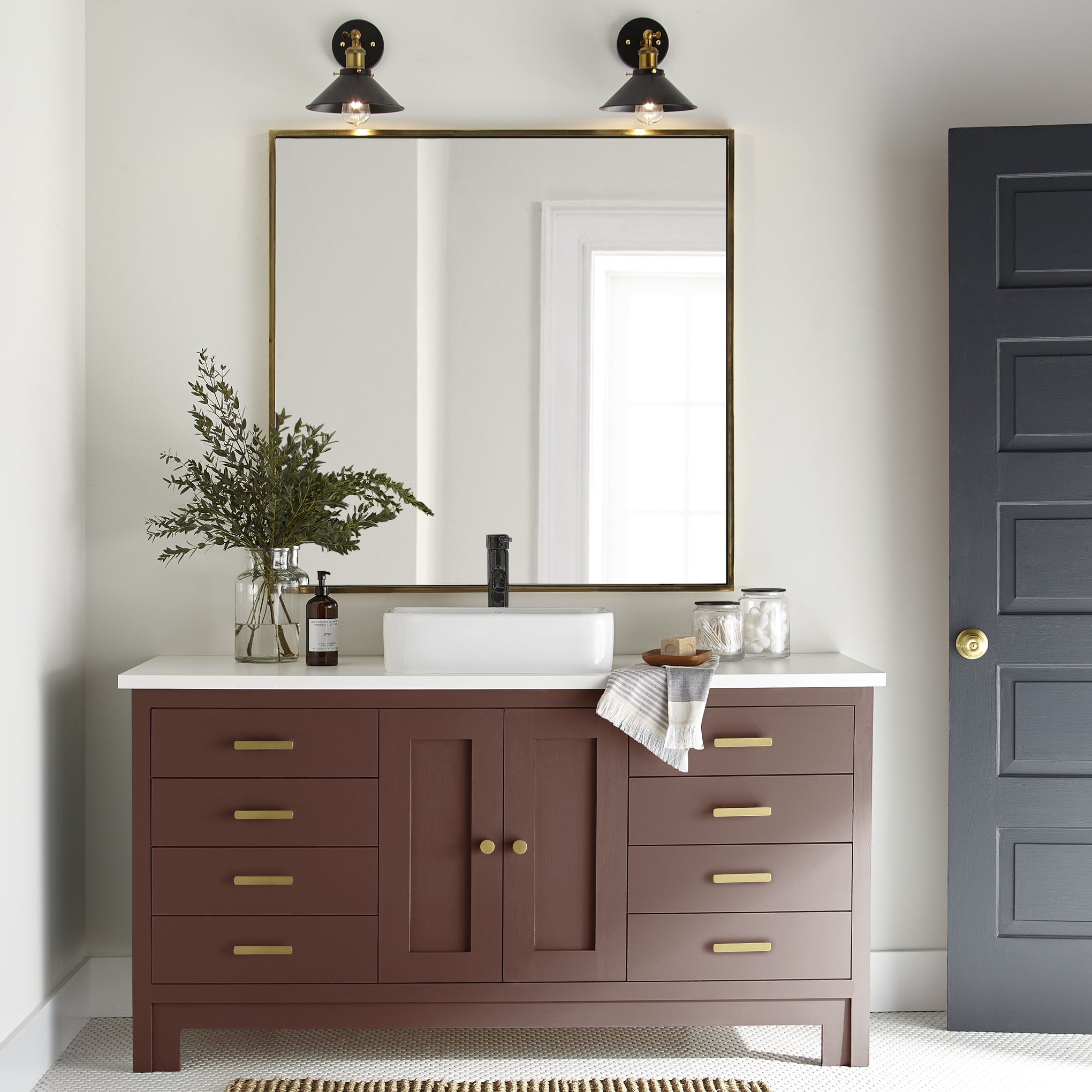 2693620-Magnolia-Mountain-House_KILZ_TDC_Bathroom_2040x2040_MountainCurrant