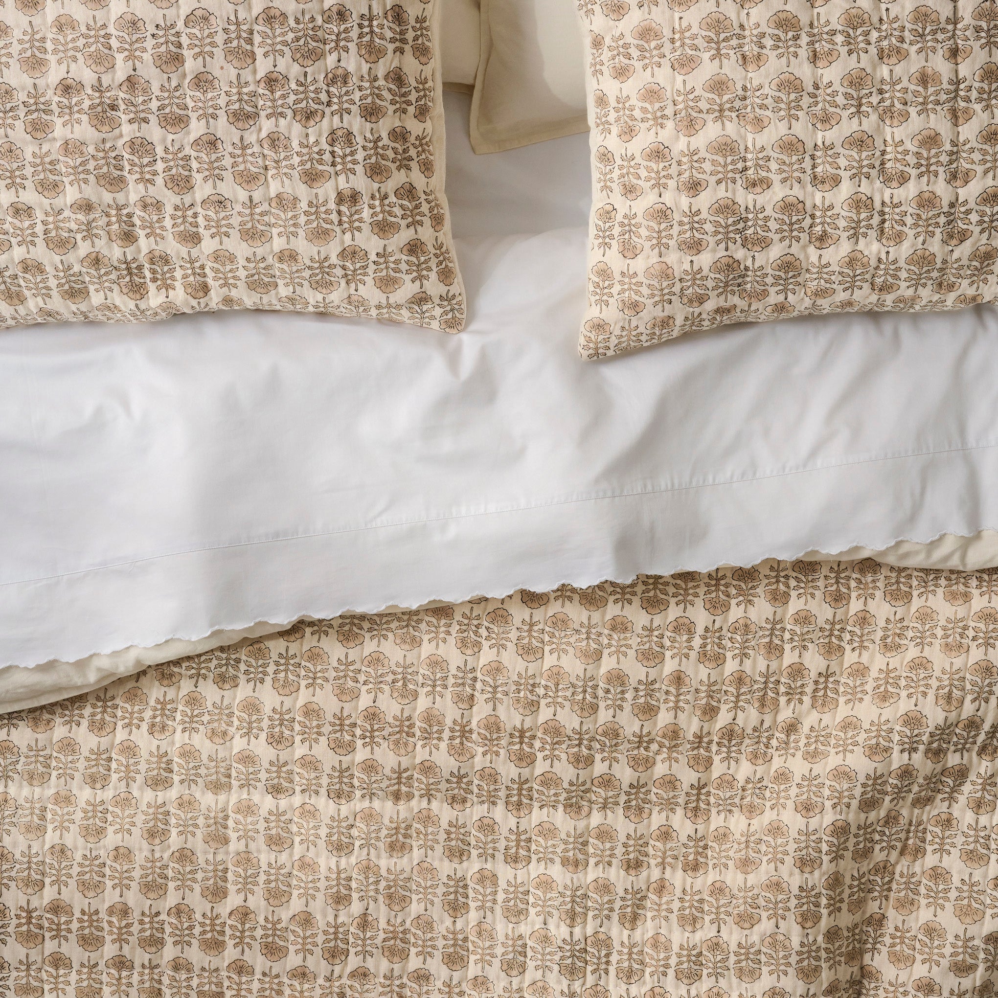 NaturalFloraBlockPrintQuilt_ShamSet_1_2169c5cf-e403-47f7-adf4-5b7631c950f2
